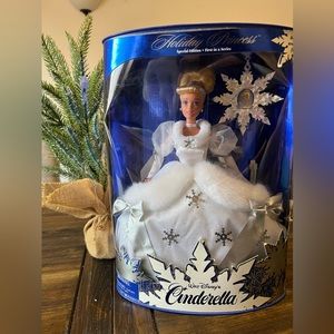 1996 Disney Cinderella winter edition Barbie